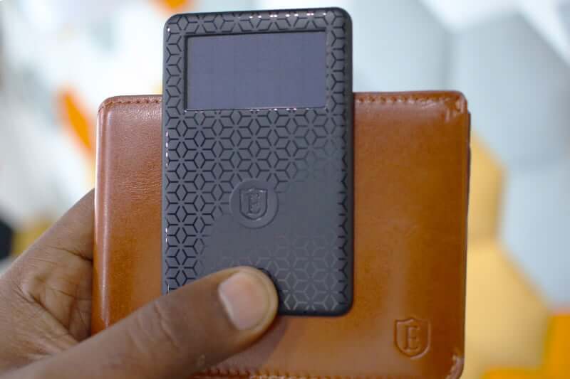 Ekster Solar Powered Tracker