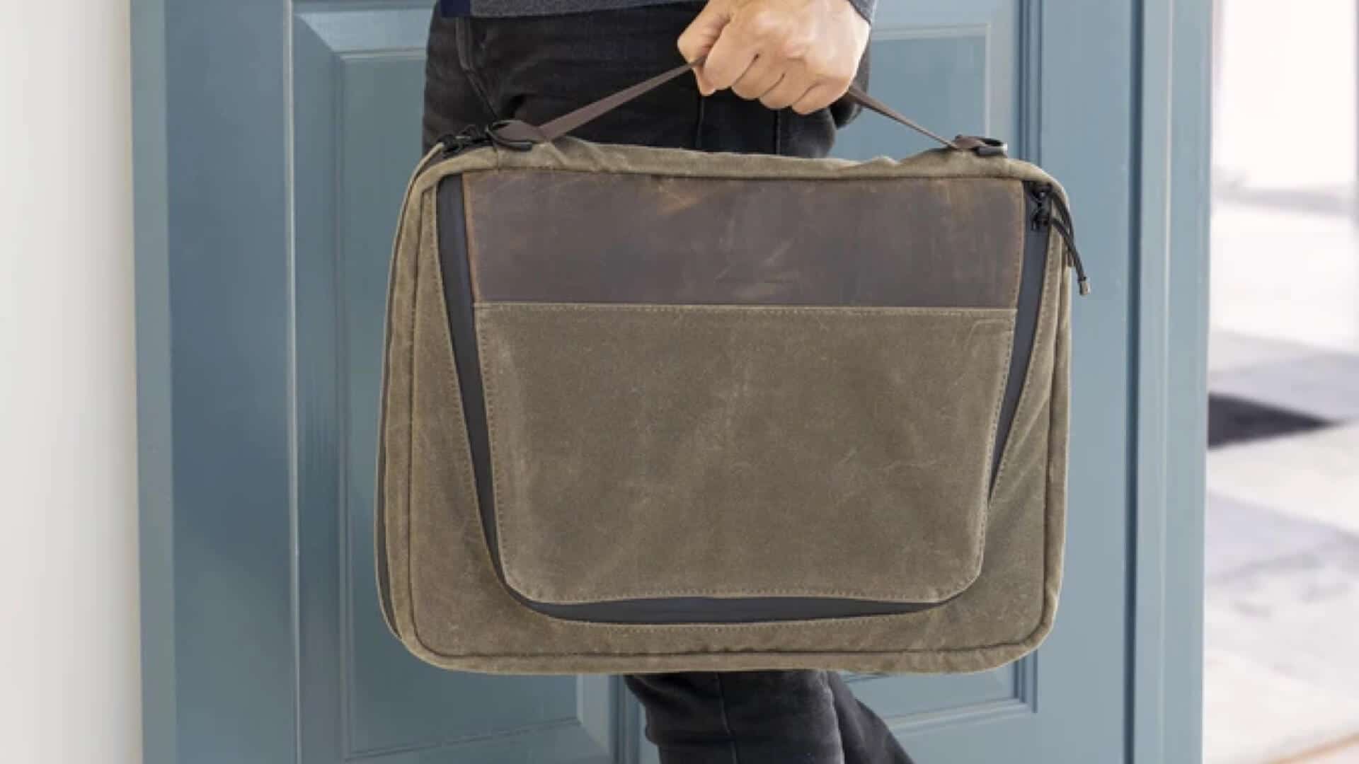 Waterfield Tech Folio Plus Review A Well Organized Techgear Case iGeeksBlog Waterfield tech folio plus laptop bag review