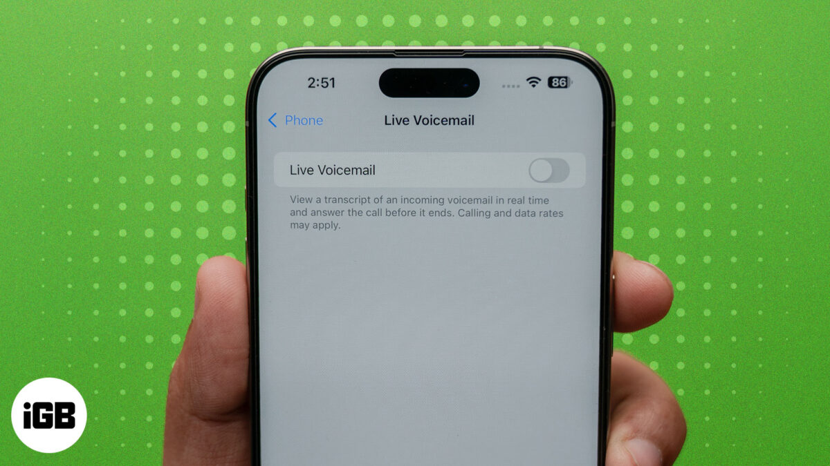 Live voicemail option toggled off on an iphone
