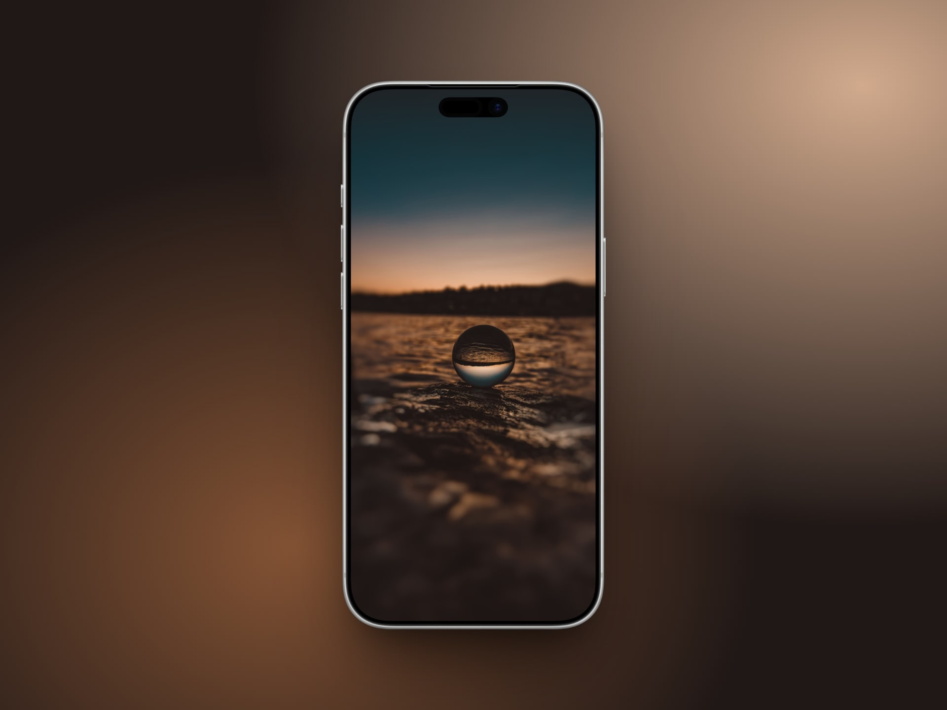 Crystal beach ball   depth effect wallpaper